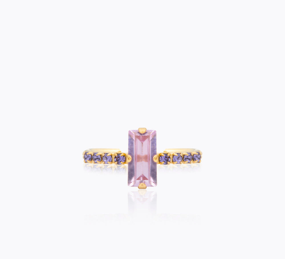 Caroline Svedbom - Lucy Ring Violet Tanzanite Gold