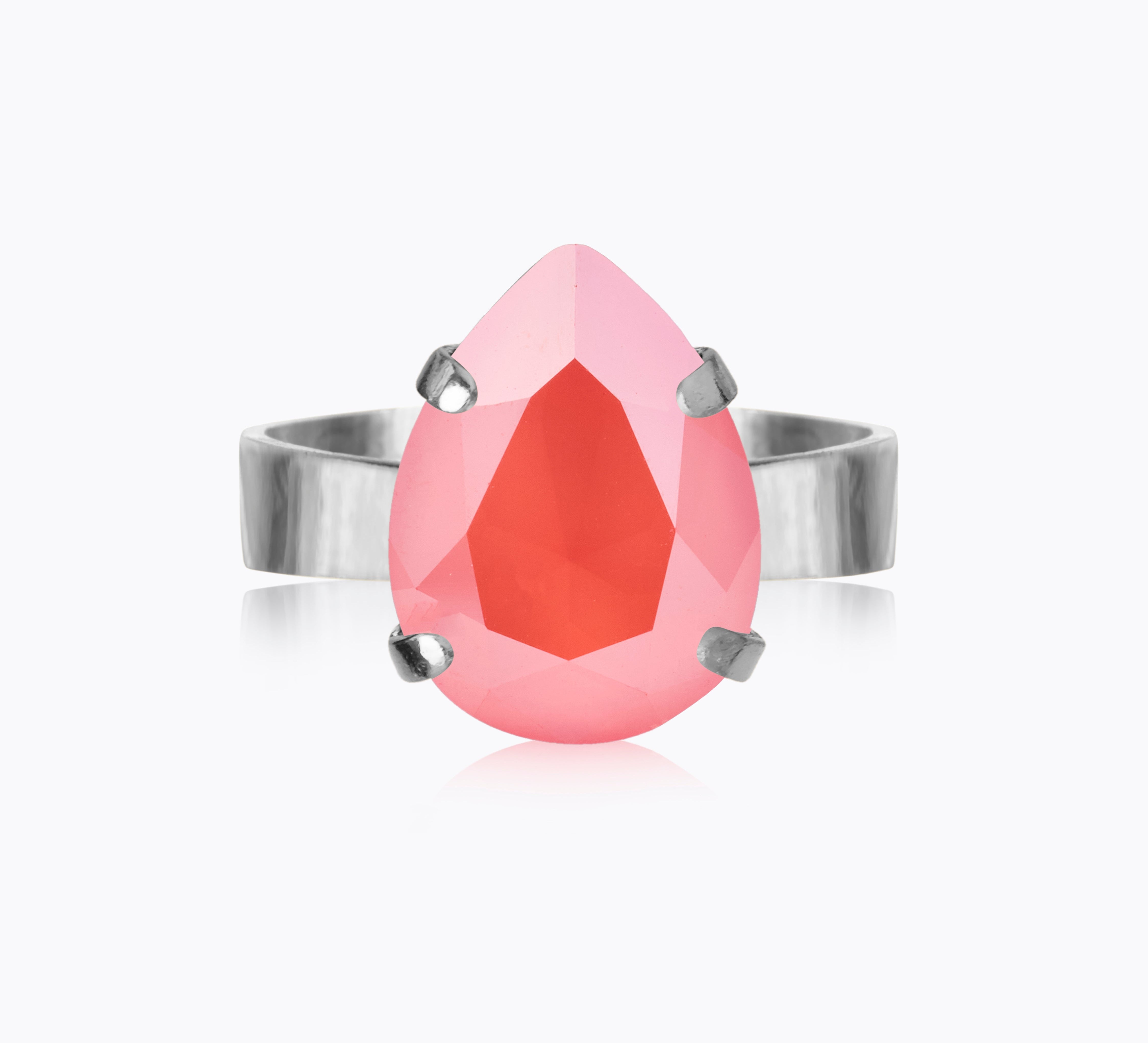 Caroline Svedbom - Mini Drop Ring Light Coral Rhodium